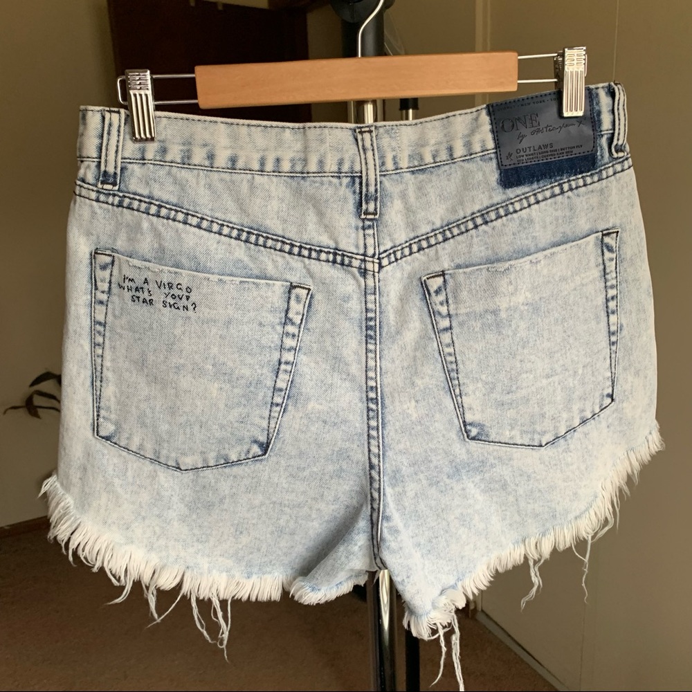 One Teaspoon Outlaws Jean Shorts 28 NWT - Picture 4 of 9